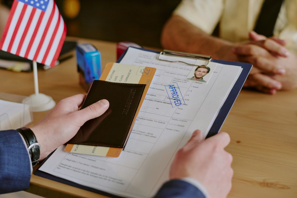 Common Legal Mistakes People Make During the US Visa Process