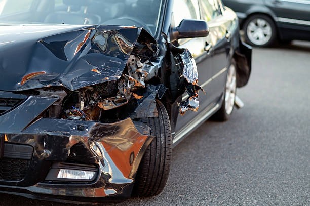 How a Car Accident Lawyer Helps You Maximize Your Compensation